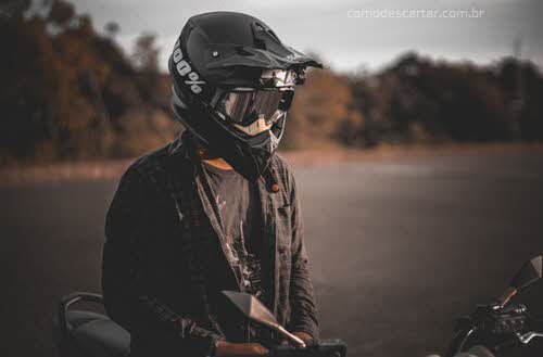 Como descartar capacete de moto