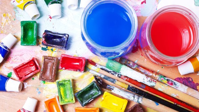 Como descartar materiais de pintura usados